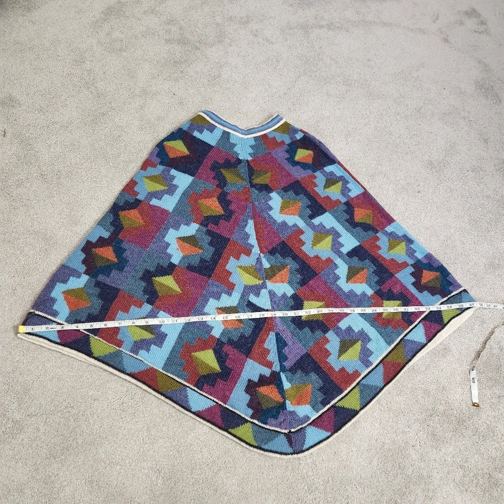 Geometric Patterned Multicolor Poncho Size Large - Picture 9 of 12